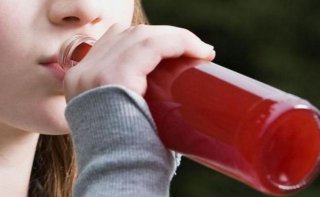 В Днепре 5-летняя девочка отравилась алкоголем - ФОТО
