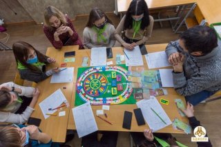 Школярі Кам’янського беруть участь у чемпіонаті з фінансової грамотності - ФОТО