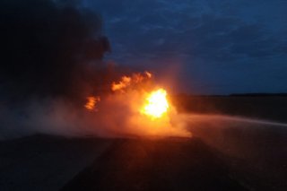 На Днепропетровщинево время движения загорелась Toyota Rav (фото) - ФОТО