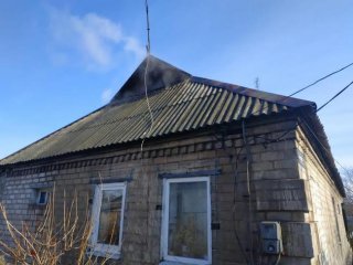 На Днепропетровщине пылала крыша дома (фото) - ФОТО