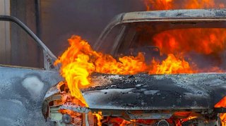 На Днепропетровщине на ходу загорелся автомобиль - ФОТО