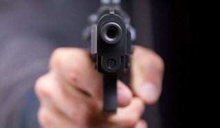 Стрельба в Днепре: мужчину ранили и ограбили - ФОТО