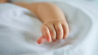 В Днепре в социальном центре нашли труп месячного ребенка с гематомами - ФОТО