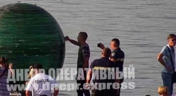 В Днепре разрисовали “Шар желаний”: как наказали вандалов (видео)