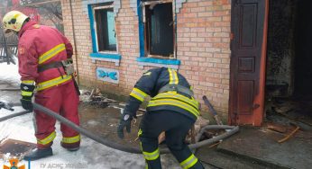 Трагедия на Днепропетровщине: во время пожара погибли мужчина и женщина (фото, видео)