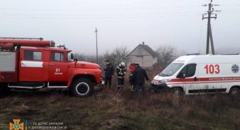 На Днепропетровщине автомобиль скорой застрял в грязи