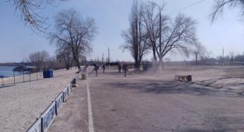 Каменское, несмотря на войну, живет и работает