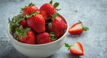 Как сохранить клубнику свежей как можно дольше: мы все делаем неправильно