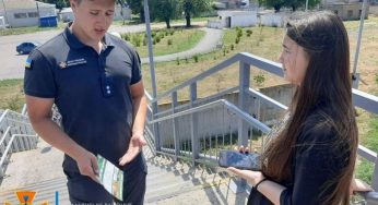 Спасатели Каменского напомнили об ответственности за поджигание сухой травы