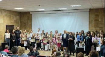 У Кам’янському нагороджували учасників конкурсу дитячої творчості “Козак Мамай та його пісня”