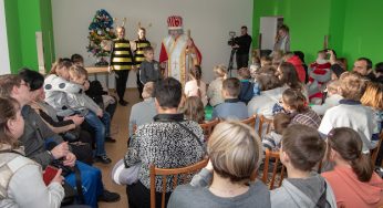 Кам’янська “Бджола” привітала дітей із Днем Святого Миколая (відео)