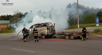 У Кам’янському загорівся вантажний мікроавтобус