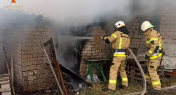 На Дніпропетровщині загорілась літня кухня (фото)