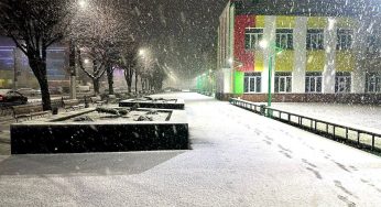 У Кам’янському ліквідовують наслідки снігопаду