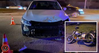 У Дніпрі зіткнулися Peugeot служби таксі Uklon та мотоцикліст
