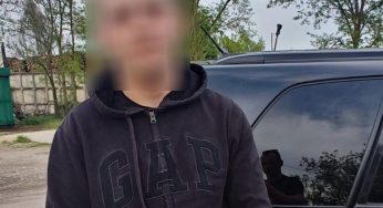 Забризкав обличчя газовим балончиком та пограбував: у Дніпрі затримали зловмисника​​​​​​​