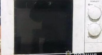 У Кам’янському районі чоловік у гуртожитку обікрав студентку