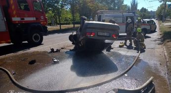 На Дніпропетровщині в результаті ДТП перекинувся Daewoo Lanos: постраждав водій