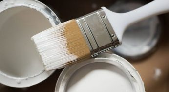 Забруднили одяг у фарбі? Ось 8 ефективних способів її видалити