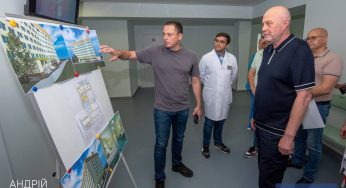 У Кам‘янському відкрили після капітального ремонту відділення у двох найбільших лікарнях
