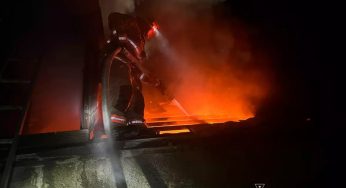 На Дніпропетровщині спалахнув дах будинку