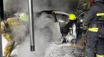 У Дніпрі на СТО загорівся автомобіль Кia: постраждав працівник автосервісу