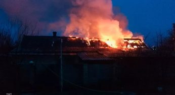 У Дніпрі згорів дах житлового будинку