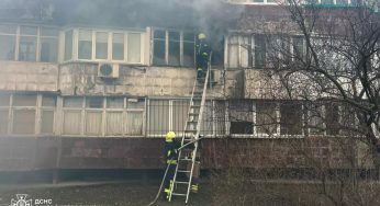 У Дніпрі спалахнула квартира: постраждав чоловік