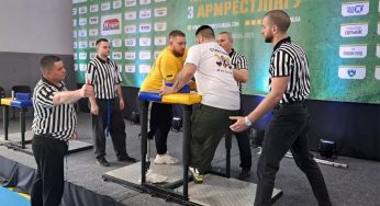 Кам’янчани вибороли 14 медалей на чемпіонаті України з армреслінгу