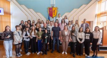 У Кам’янському заснували Об’єднання учнівського самоврядування (відео)