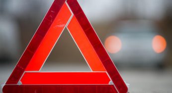 На Дніпропетровщині п’яний водій на ВАЗ врізався у стовп (відео)