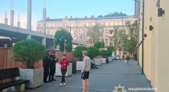 У Дніпрі підліток пограбував перехожого