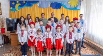 Мер Кам’янського відвідав дітей у Центрі соціально-психологічної реабілітації (відео)