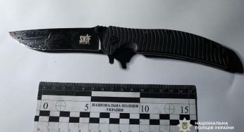 На Дніпропетровщині чоловіка вдарили ножем в живіт
