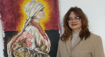 Картина художниці з Кам’янського увійшла до експозиції “Жінка. Мати. Берегиня” у Києві