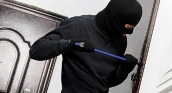 На Дніпропетровщині чоловік обікрав квартиру і магазин