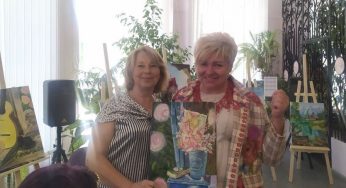 У бібліотеці Кам’янського відкрилась художня виставка «Я і мій світ»