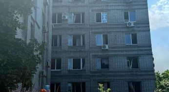 У Дніпрі та Самарі ворожі удари спричинили пожежі, руйнування: є жертви