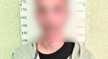 Під Дніпром на зупинці побили чоловіка