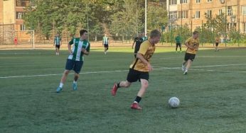 У Кам’янському триває чемпіонат міста з футболу