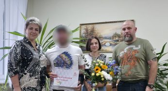 У Кам’янському привітали Захисника, який повернувся з ворожого полону