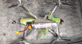 На Дніпропетровщині на ялинці застряг дрон з вибухівкою