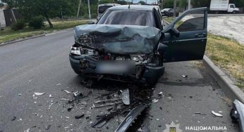 На Дніпропетровщині нетверезий водій на ВАЗі врізався у Ford: є постраждалі