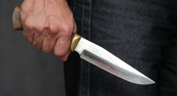 На Дніпропетровщині чоловік вдарив сусідку ножем у шию