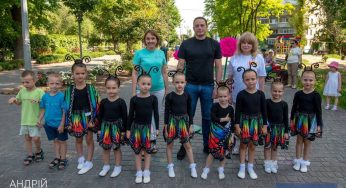 У Кам’янському стартував новий сезон творчого проєкту “АРТ-терапія – лікуємо мистецтвом” (відео)