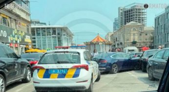 У Дніпрі водійка Audi протаранила Citroen, Honda і Tesla на парковці