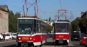 У трамваях Кам’янського можна оплатити за проїзд по-новому