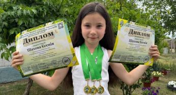 Зіркові успіхи юних піаністок з Кам’янського
