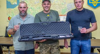 Кам’янчанам на передову передали зброю