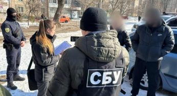У Кам’янському судитимуть шахраїв, які видурили в родичів військових 5 мільйонів